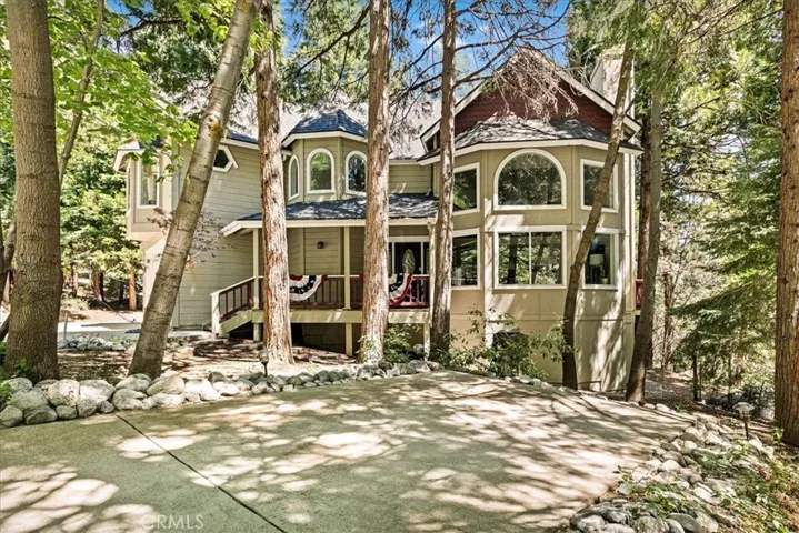 28670 Shenandoah Drive, Lake Arrowhead, California 92352