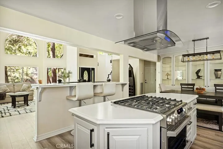 28670 Shenandoah Drive, Lake Arrowhead, California 92352