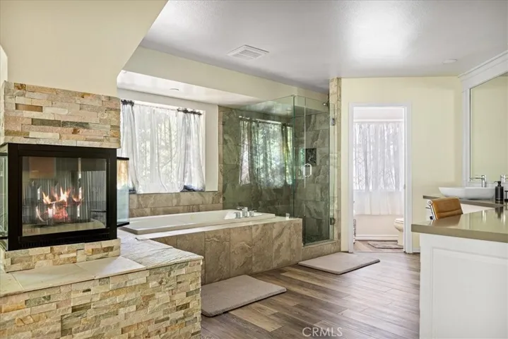 28670 Shenandoah Drive, Lake Arrowhead, California 92352
