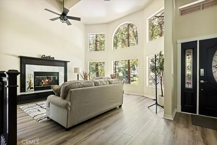 28670 Shenandoah Drive, Lake Arrowhead, California 92352