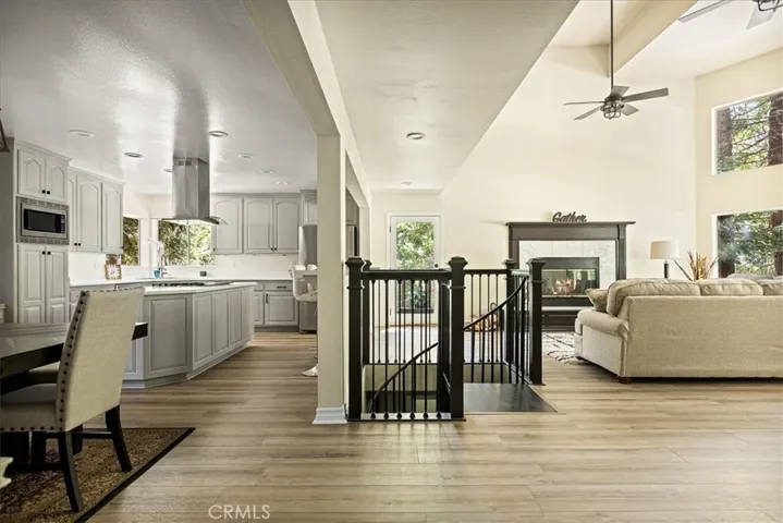 28670 Shenandoah Drive, Lake Arrowhead, California 92352