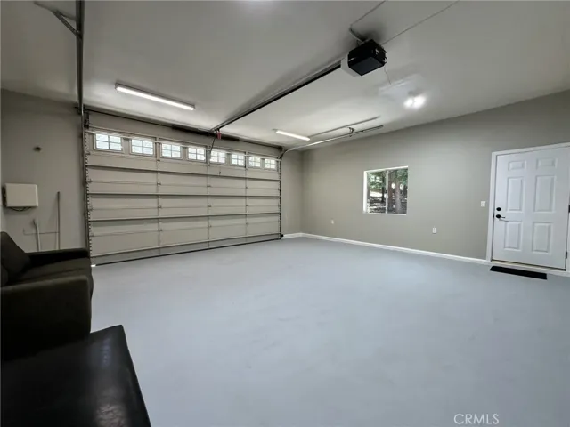 28670 Shenandoah Drive, Lake Arrowhead, California 92352