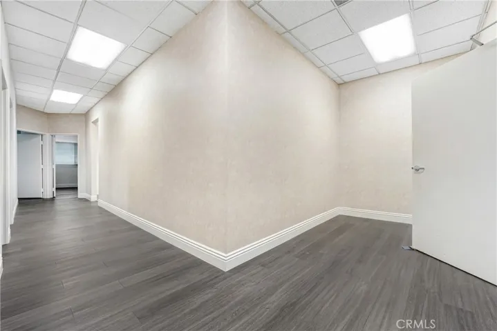 20631 Ventura Boulevard, Woodland Hills, California 91364