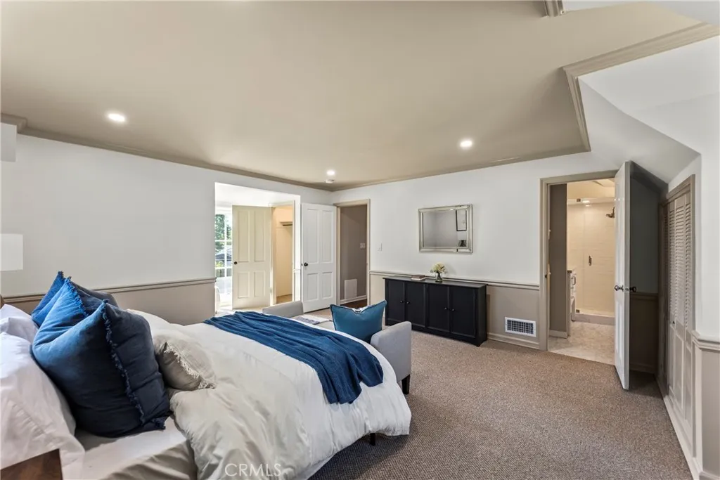 Master Bedroom with four Closets