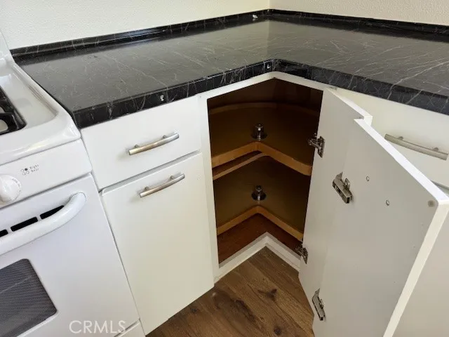 Lazy Susan in Corner