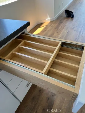 Utensil drawer