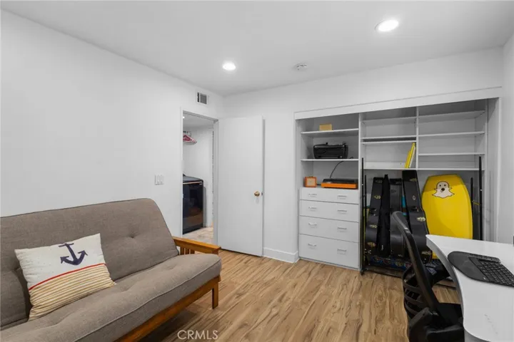 5522 Modena, Agoura Hills, California 91301