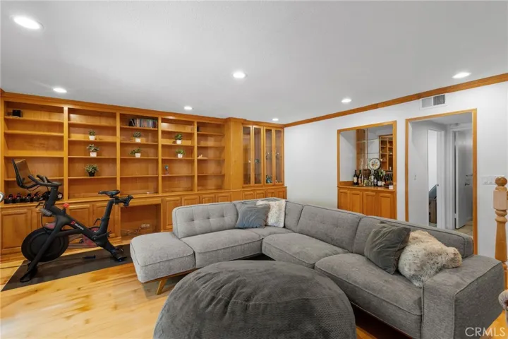 5522 Modena, Agoura Hills, California 91301