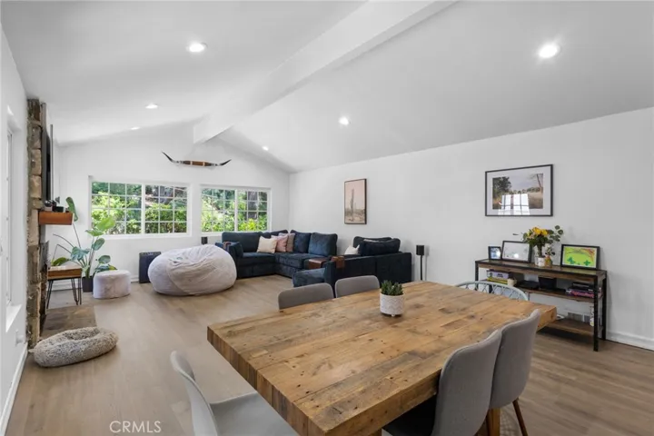 5522 Modena, Agoura Hills, California 91301