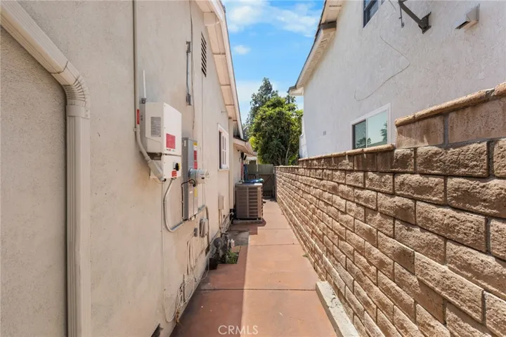 5522 Modena, Agoura Hills, California 91301
