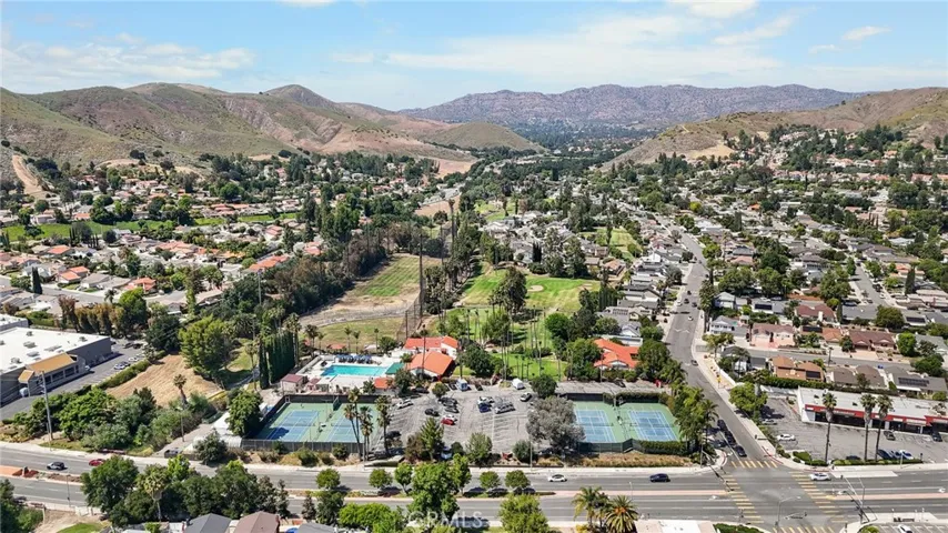 5522 Modena, Agoura Hills, California 91301