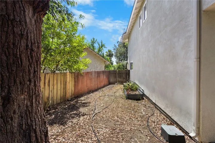 5522 Modena, Agoura Hills, California 91301