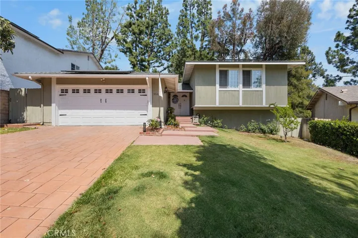 5522 Modena, Agoura Hills, California 91301