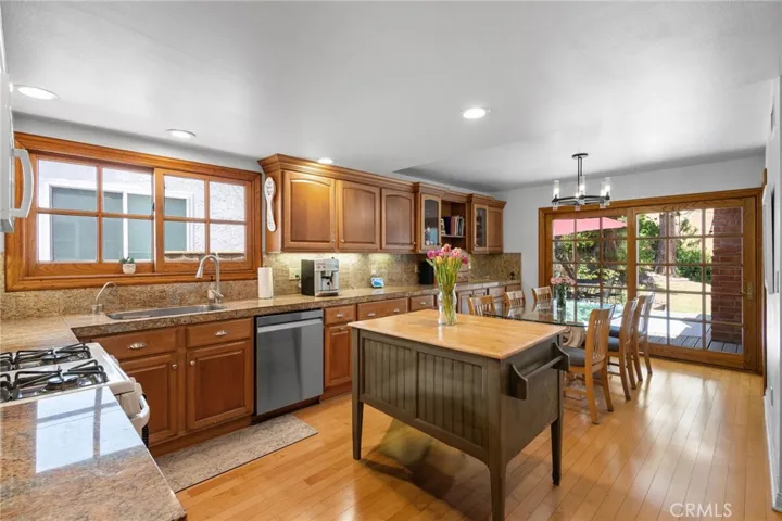 5522 Modena, Agoura Hills, California 91301