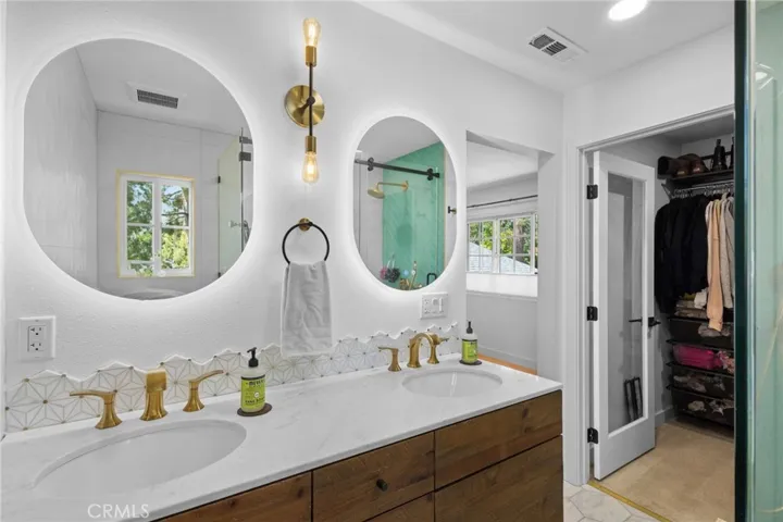 5522 Modena, Agoura Hills, California 91301