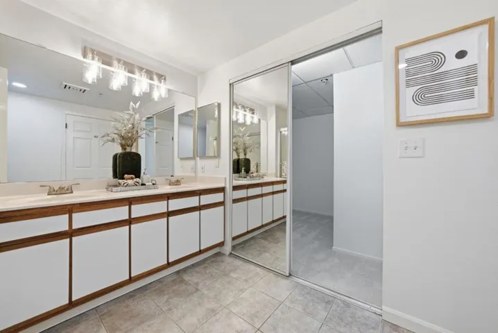 951 S 12th 311, San Jose, California 95112