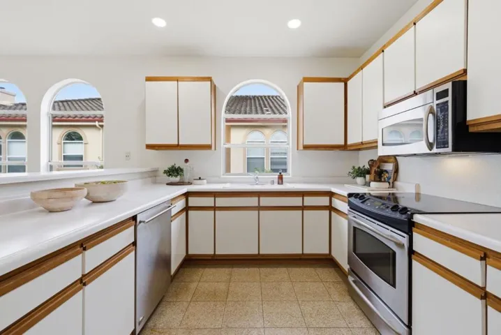 951 S 12th 311, San Jose, California 95112