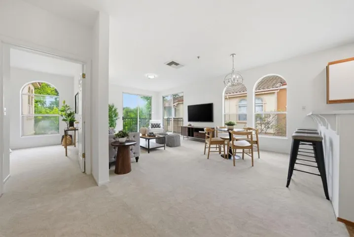 951 S 12th 311, San Jose, California 95112