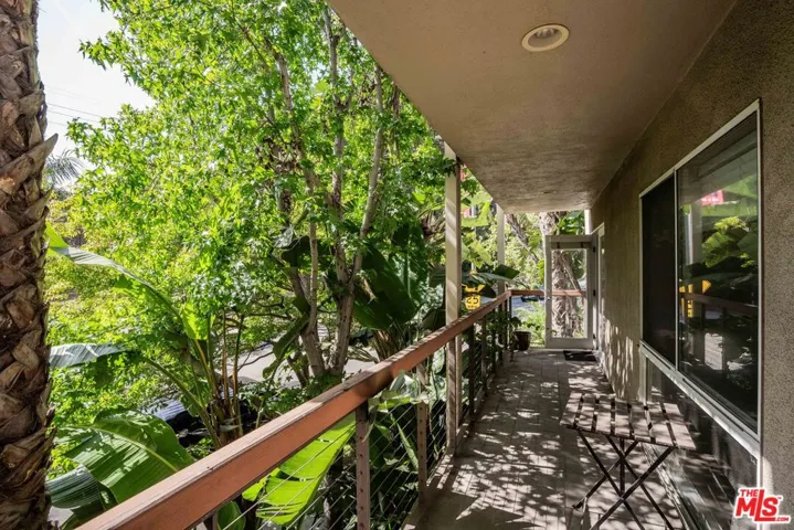 330 S Barrington Avenue 210, Los Angeles, California 90049