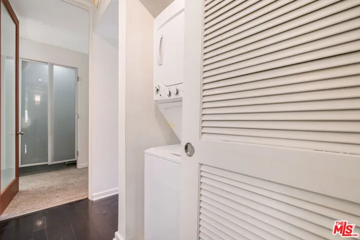 330 S Barrington Avenue 210, Los Angeles, California 90049