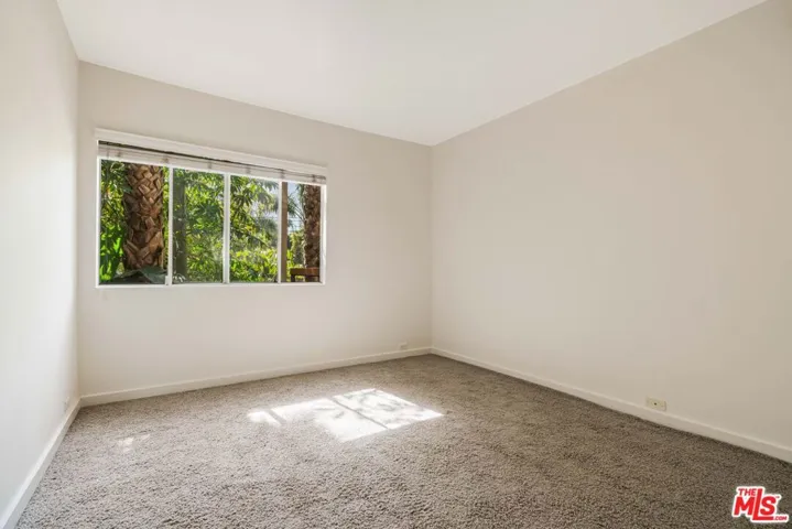 330 S Barrington Avenue 210, Los Angeles, California 90049