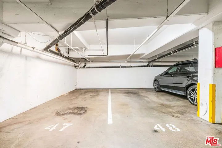 330 S Barrington Avenue 210, Los Angeles, California 90049