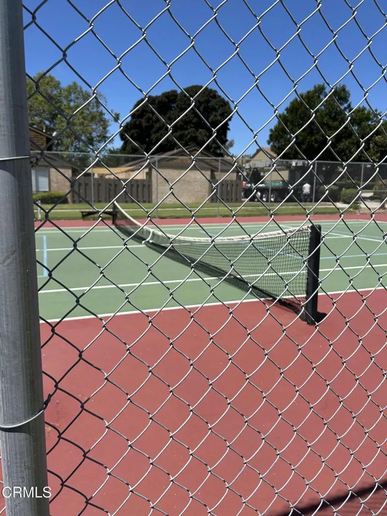 Flicker tennis pickle