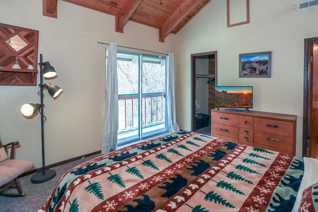 031_Master Bedroom