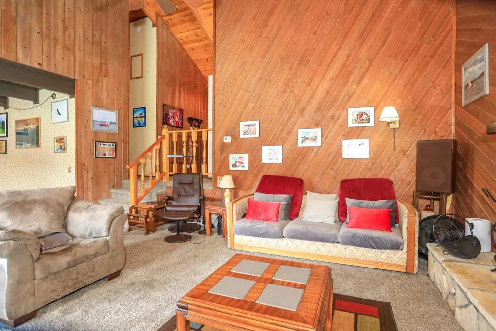 005_Living Room