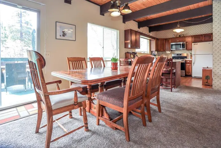 009_Dining Area