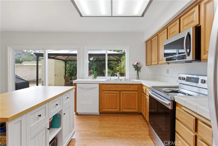 10466 Smoke River Court, Fountain Valley, California 92708