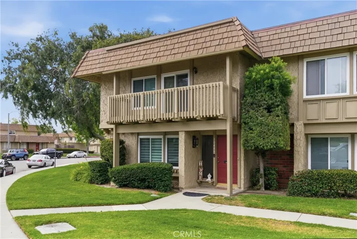 10466 Smoke River Court, Fountain Valley, California 92708