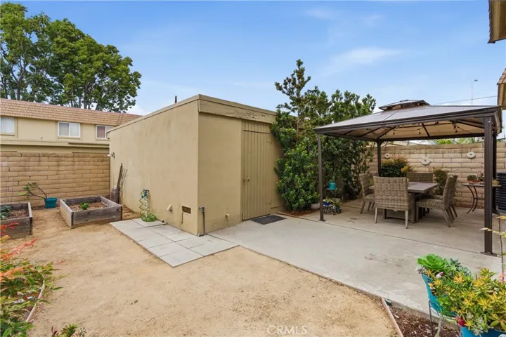 Bonus added yard space, one of only a few like this in Tiburon