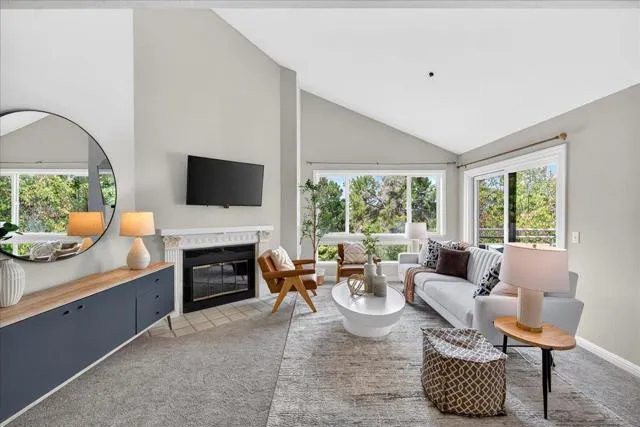 1271 Poplar 406, Sunnyvale, California 94086