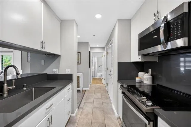 1271 Poplar 406, Sunnyvale, California 94086