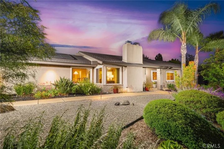 2128 N Villa Maria Road, Claremont, California 91711