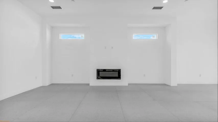 20260415141531464935000000-o
