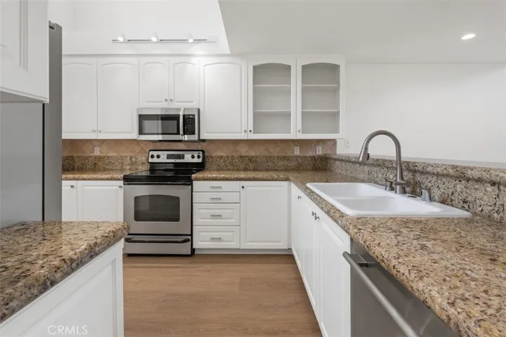 26 Villa Point, Newport Beach, California 92660