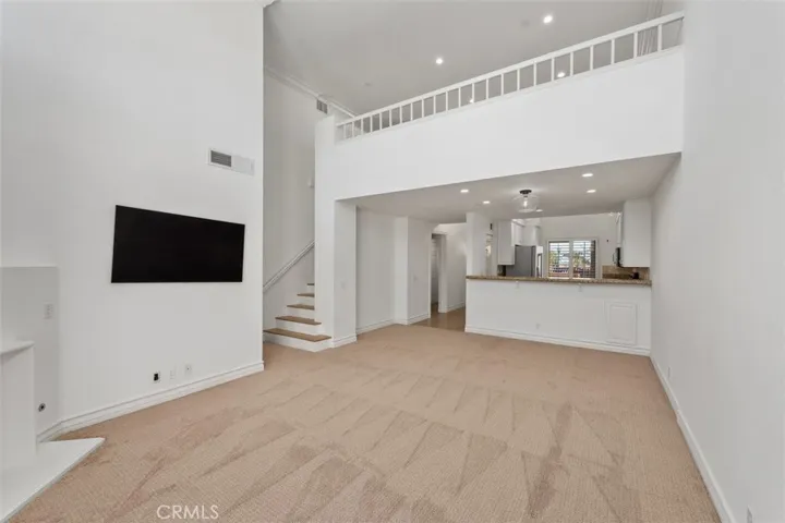 26 Villa Point, Newport Beach, California 92660
