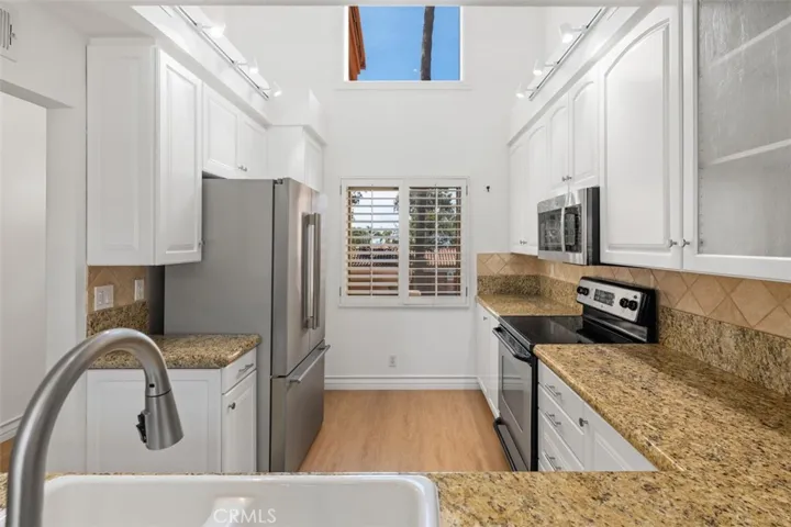 26 Villa Point, Newport Beach, California 92660