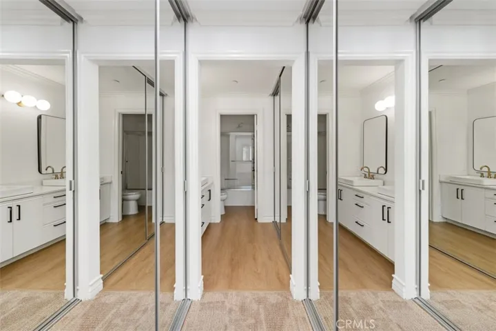 26 Villa Point, Newport Beach, California 92660