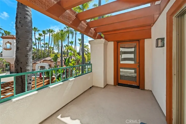 26 Villa Point, Newport Beach, California 92660
