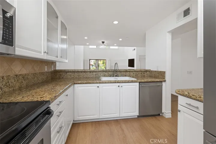 26 Villa Point, Newport Beach, California 92660
