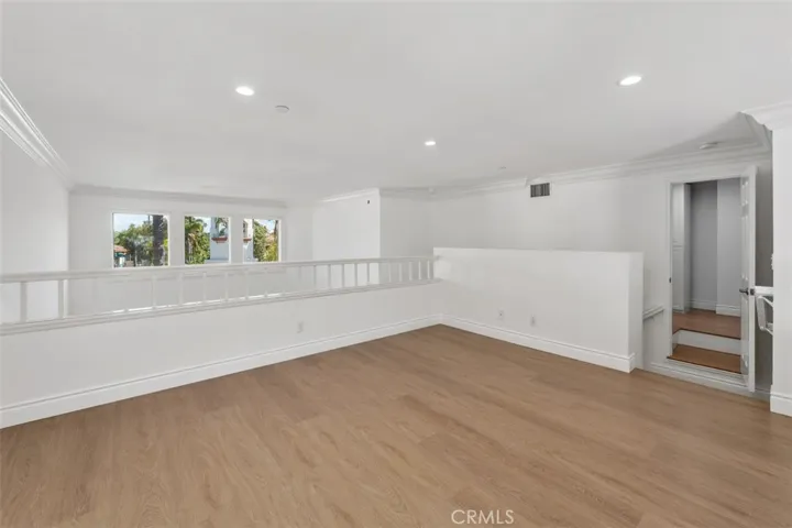 26 Villa Point, Newport Beach, California 92660