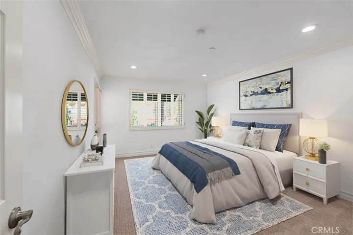 26 Villa Point, Newport Beach, California 92660