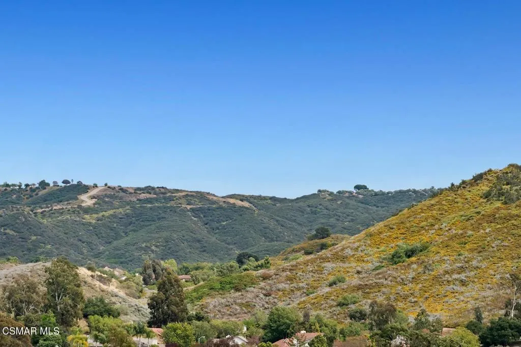 044-025-Mountain Views-1500x1000