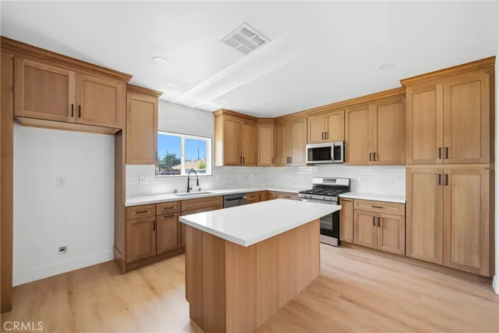 12940 4th, Chino, California 91710