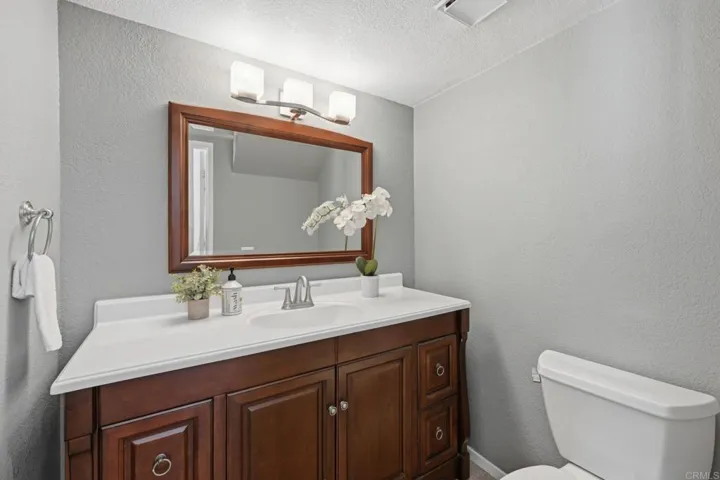 7015 Goldenrod Way, Carlsbad, California 92011