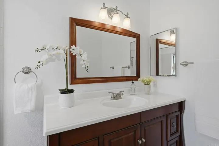 7015 Goldenrod Way, Carlsbad, California 92011