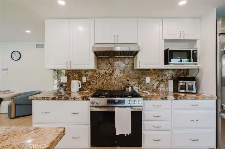 21210 Tulsa, Chatsworth, California 91311
